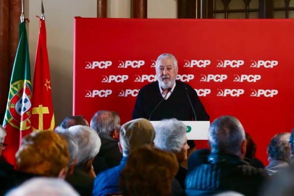 Sessão Pública «As nacionalizações, o crime das privatizações, sectores estratégicos e o desenvolvimento do País»