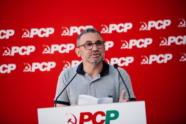 Tribuna Pública «45 anos pelo direito à Saúde. Defender, reforçar e valorizar o SNS!»