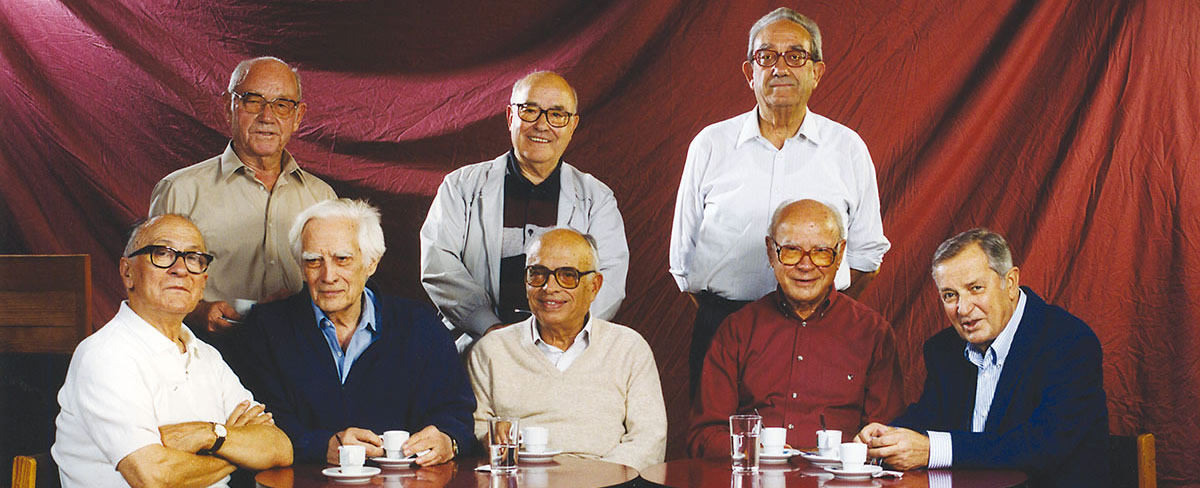 Foto de dirigentes do PCP: de pé a partir da esquerda, Jaime Serra, Sérgio Vilarigues e Blanqui Teixeira sentados a partir da esquerda, Dias Lourenço, Álvaro Cunhal José Vitoriano, Joaquim Gomes e Octávio Pato (Foto de: Eduardo Gageiro)