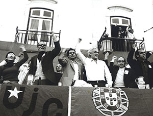 Álvaro Cunhal e José vitoriano em Comício do PCP no Algarve, 1974